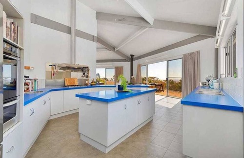 Krondorf House | Rural retreat! 5 min to wineries/10 min to town!