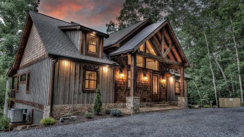 Mineral Bluff House | Rushing River Retreat
