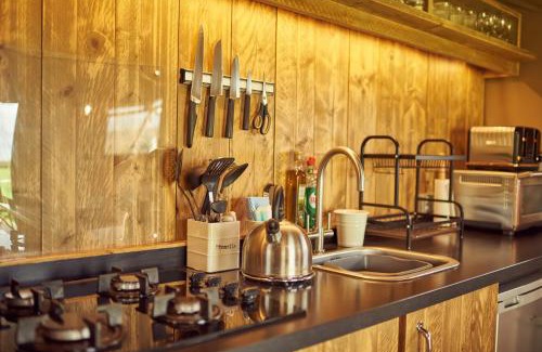 Glastonbury House | Russet Lodge