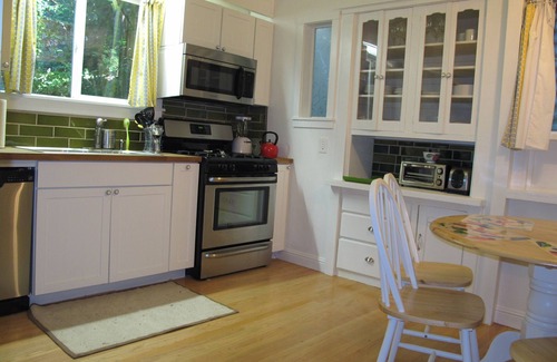 Northwood House | Russian River Privacy In The Redwoods - Hot tub/Fire pit table/Decks/Relaxation!