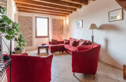 Cavriana Apartment | Rustic 2 Bedroom Apartment Near Lake Garda With Swimming Pool