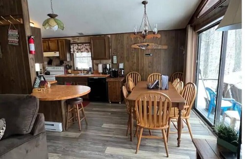 Russell Cabin | Rustic 3 bedroom cabin #2 at Deep woods