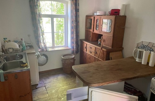 Bodenwerder House | Rustic accommodation on the edge of the forest - hikers, children and cyclists welcome