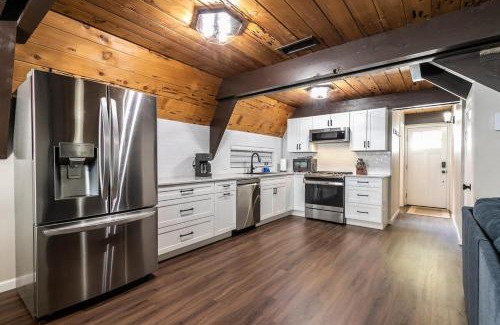Tahoe City House | Rustic and Modern 3BDR Tahoe Cabin