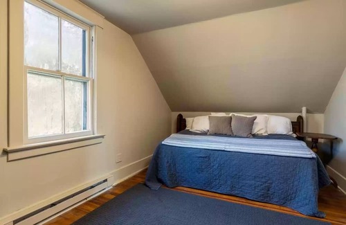 Catskill Other | Rustic Catskill cottage, 10 min to Hudson, 30 minutes to popular ski area skiing