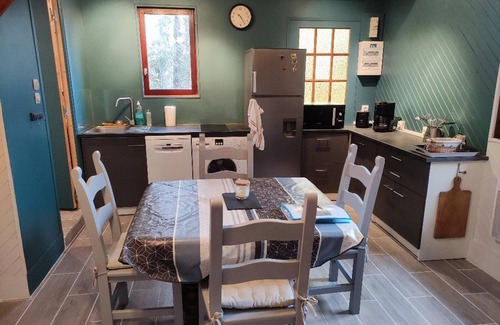 Saint-Pompont Cottage | Rustic chalet in Perigord Noir with terrace and included amenities