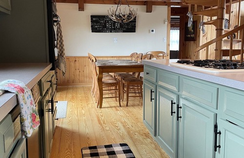 Lewisville Cabin | Rustic Chic Cabin In Southern Chester County PA