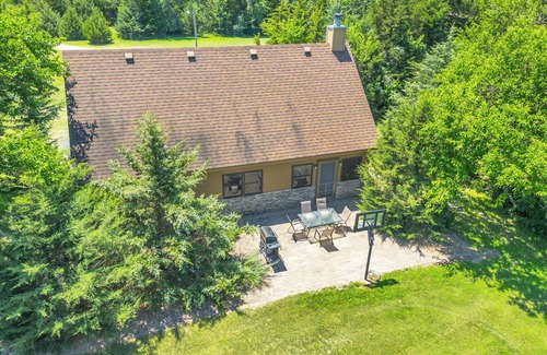 Kearney House | Rustic Cottage Retreat