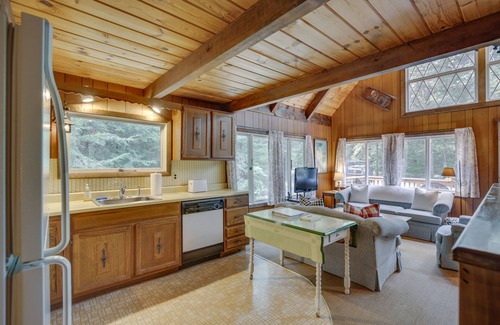 West Bridgton Cabin | Rustic, Cozy Cabin w/ Easy Ski and Beach Access!