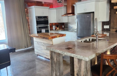 New Bothwell Cabin | Rustic elegance