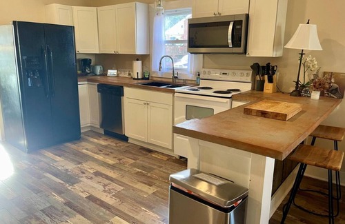 McCain House | Rustic Farmhouse Near Jordan Dam