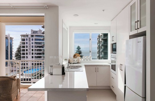 Mount Maunganui Apartment | Rustic Luxe Mount Escape Sea Views Pool & Gym