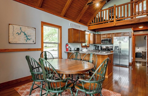 Thayerville Cabin | Rustic Luxury w/Pool Table, Dock & Views