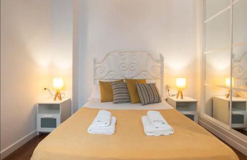 La Goleta Apartment | Rustic & Nice Apartment in Malaga Center
