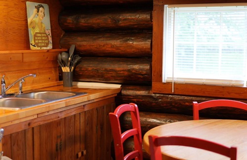 Indian River Cabin | Rustic Riverfront Getaway