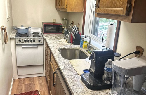 Berkeley Springs Cabin | Rustic Tabor Woods Cabin near Cacapon State Park w/Patio, Grill