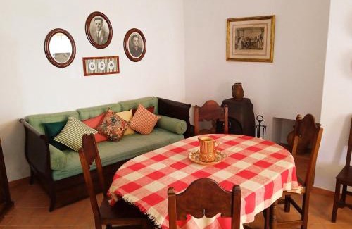 Carvalhinhos House | Rustic Village House for Nature & Trekking Lovers