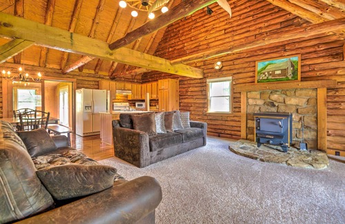 Zanesville House | Rustic Zanesville Getaway w/Expansive Yard!
