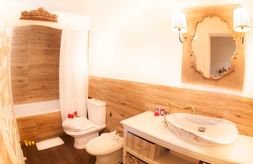 Cuzcurrita de Rio Tiron Hotel | Rusticae Hotel Teatrisso