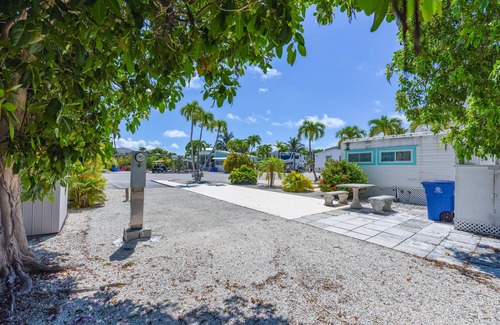 Cudjoe Key RV Rental | RV Lot 40 Venture Out, Lot dimentions - 35'x69'