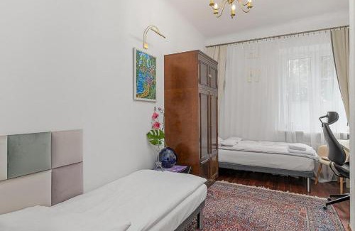gmina Parzeczew Apartment | Rynek Nowego Miasta 27 by NYX Apart
