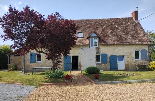 Marigne-Laille Bed & Breakfast | Séjour et weekend en famille chez l'habitant, longère bercéenne, 2 chambres 4 Pers, possibilité rajout berceau et 1 lit single soit 6 Pers maxi