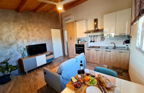 Maeggio Apartment | S HOUSE