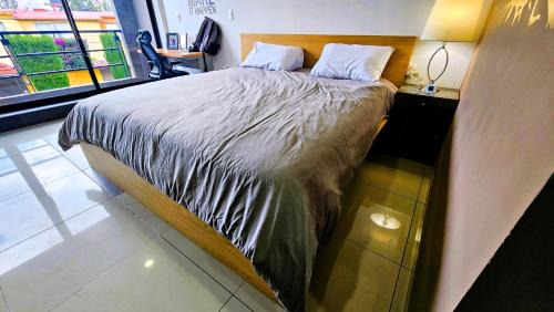Ciudad Lopez Mateos Apartment | S01 SUITE CON CAMA KING SIZE Premium Frente al TEC CEM con Cocineta WiFi Balcón Parking Terraza 10