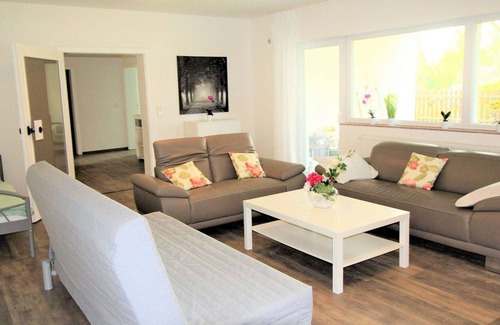 Sankt Augustin Apartment | SA04 Apartment in Sankt Augustin with bathroom and LED TV