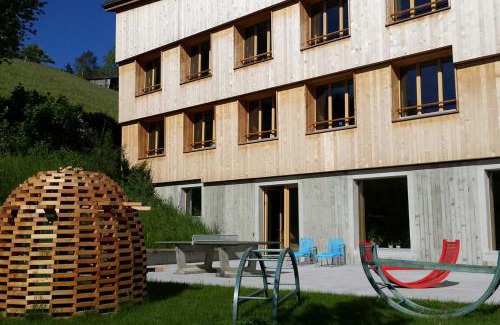 Saanen Hostel | Saanen Gstaad Youth Hostel