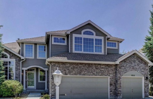 Aurora House | Saddle Rock Golf In Cherry Creek District/Southlands Malls