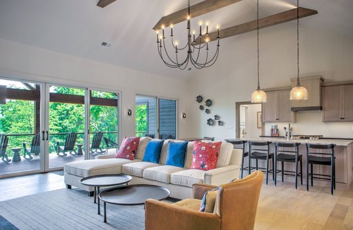 Mill Spring House | Saddles, Sand Traps & Summits: Ideal Family Retreat