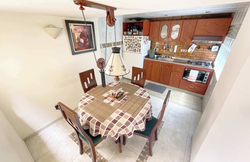 Puente Aranda House | Saenz's House Summary