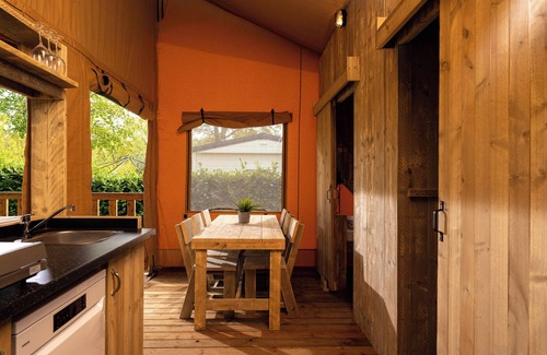 Zuna Resort | Safari tent 'the bartenter' with private sanitary facilities | 5 pers.