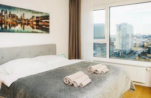 Nivy Apartment | SAG 20th floor Klingerka residence castle view Free parking Free wifi