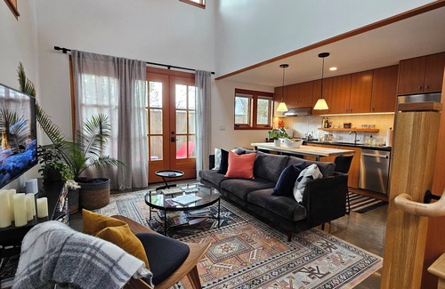 Ladd's Addition Cottage | Sage Guest House in Historic Ladd's Addition