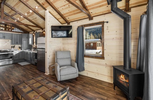 Big Timber Cabin | Sagebrush - Log cabin secluded in a mountain canyon in the Crazy Mountains