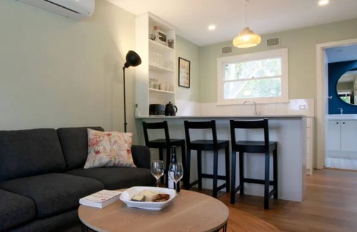 Anna Bay House | Sahara Trails 'Cabin 1' - WiFi, Air Conditioning, Horse Riding and much more !