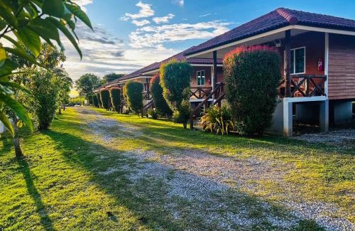 Khuan Khanun Resort | Sai Klong Song Lae Resort Pakpra Phatthalung