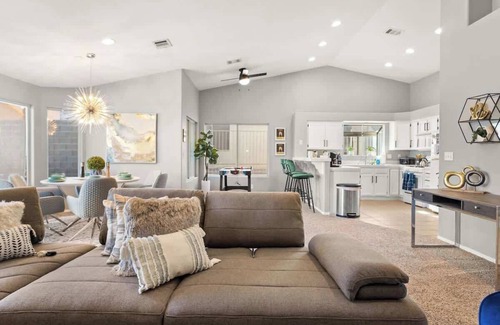 Calico Ridge House | Sail in Sky - Remodeled 3BR Vegas Spa and Pool!