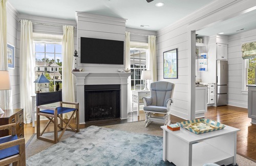 Oriental Cottage | Sailor's Retreat Cottage - Charming two-bedroom!