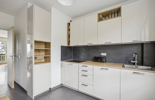 Saint-Cloud Apartment | Saint-Cloud Chic!