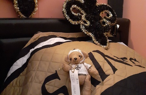Leonidas Apartment | Saints Fan Extravaganza