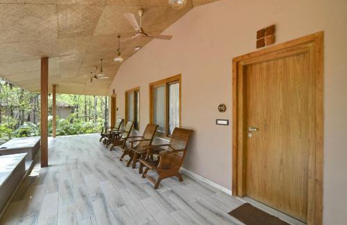 Turiya Hotel | Saj In The Forest, Pench