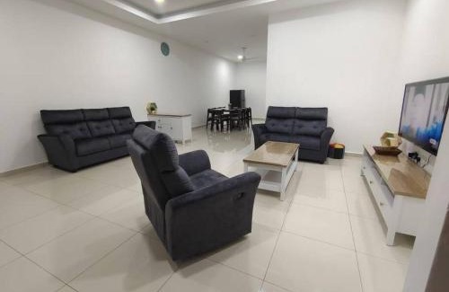 Miri House | Sakura homestay 5 bedrooms - Spring Lopeng 14 pax