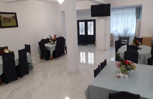 Tasnad House | Salcia