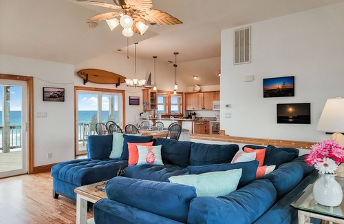 Rodanthe House | SALE! Spiritual Sunrises and Glorious Sunsets, right on the Beach, dogs welcome!