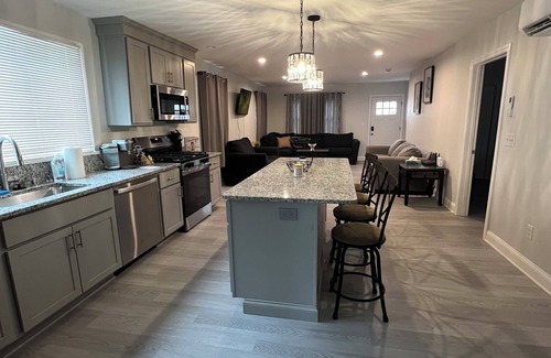 Salem House | Salem Gem! Home away from home in Salem, Ma with yard!
