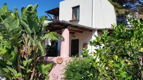 Leni Villa | Salina Acroeoliano monolocali in villa