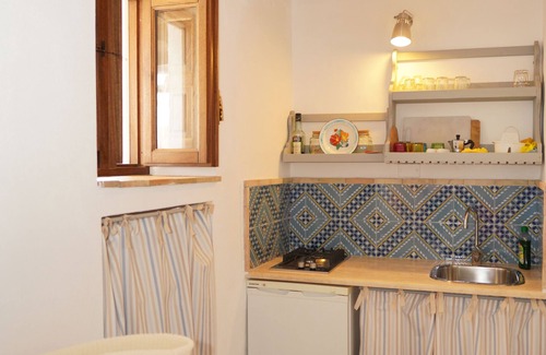 Santa Marina Salina Villa | Salina: typical Aeolian house ideal for every period of the year